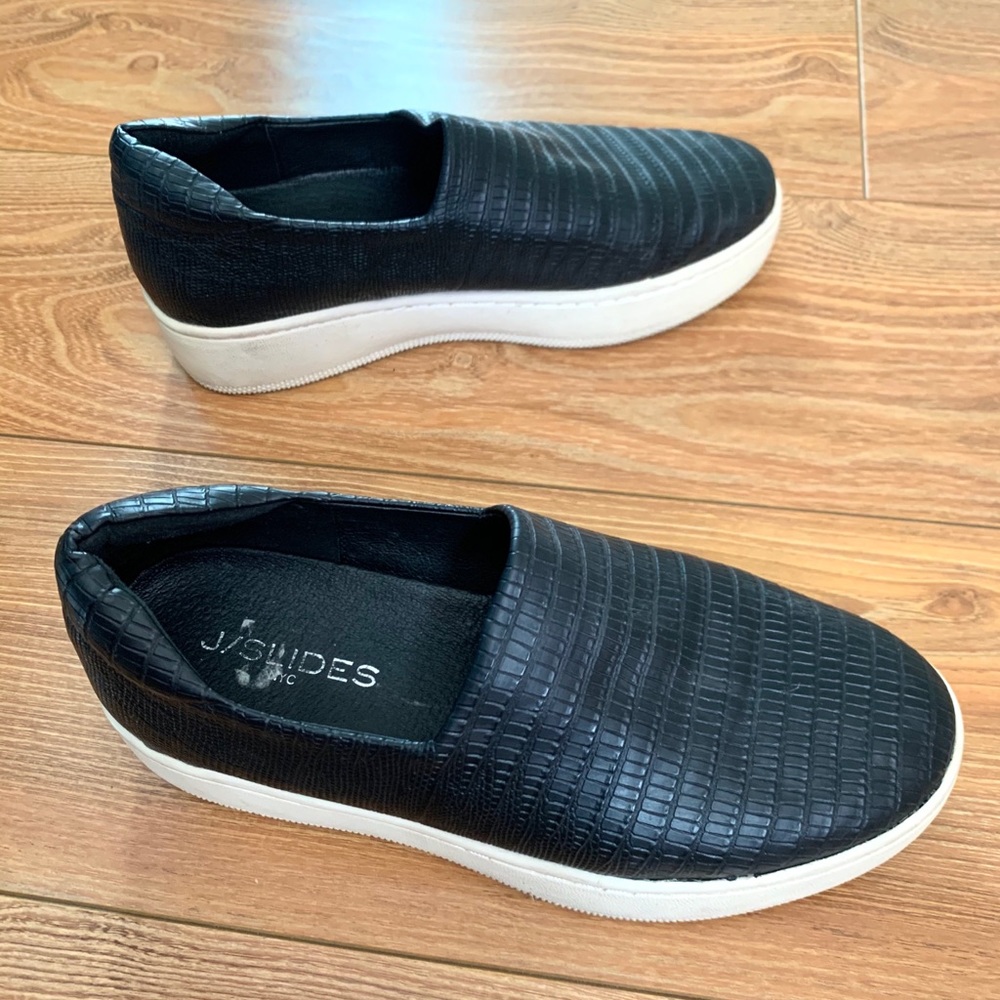 Skaneskin platform shoes